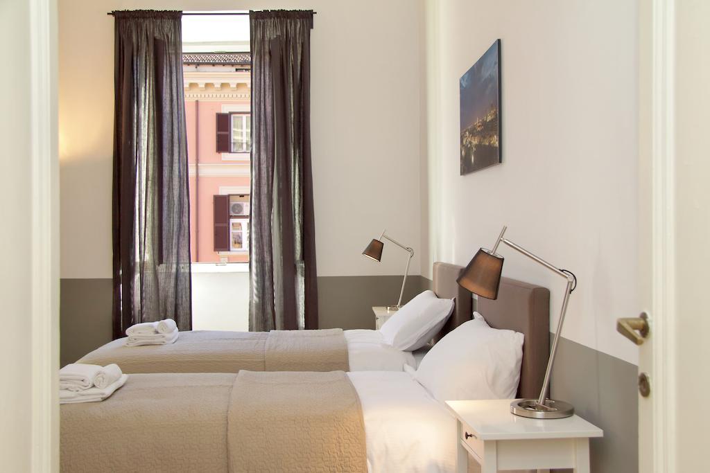 Apartament Da Sabrina Cavour 57 Rzym Pokój zdjęcie